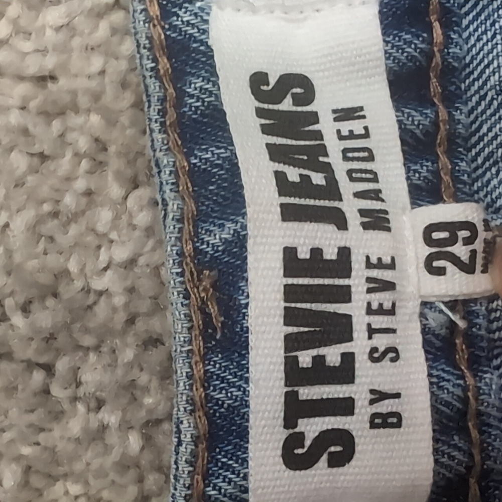NWT!! Steve Madden Distressed Mid Rise  Wide-Leg Barrel Jeans - Picture 4 of 8